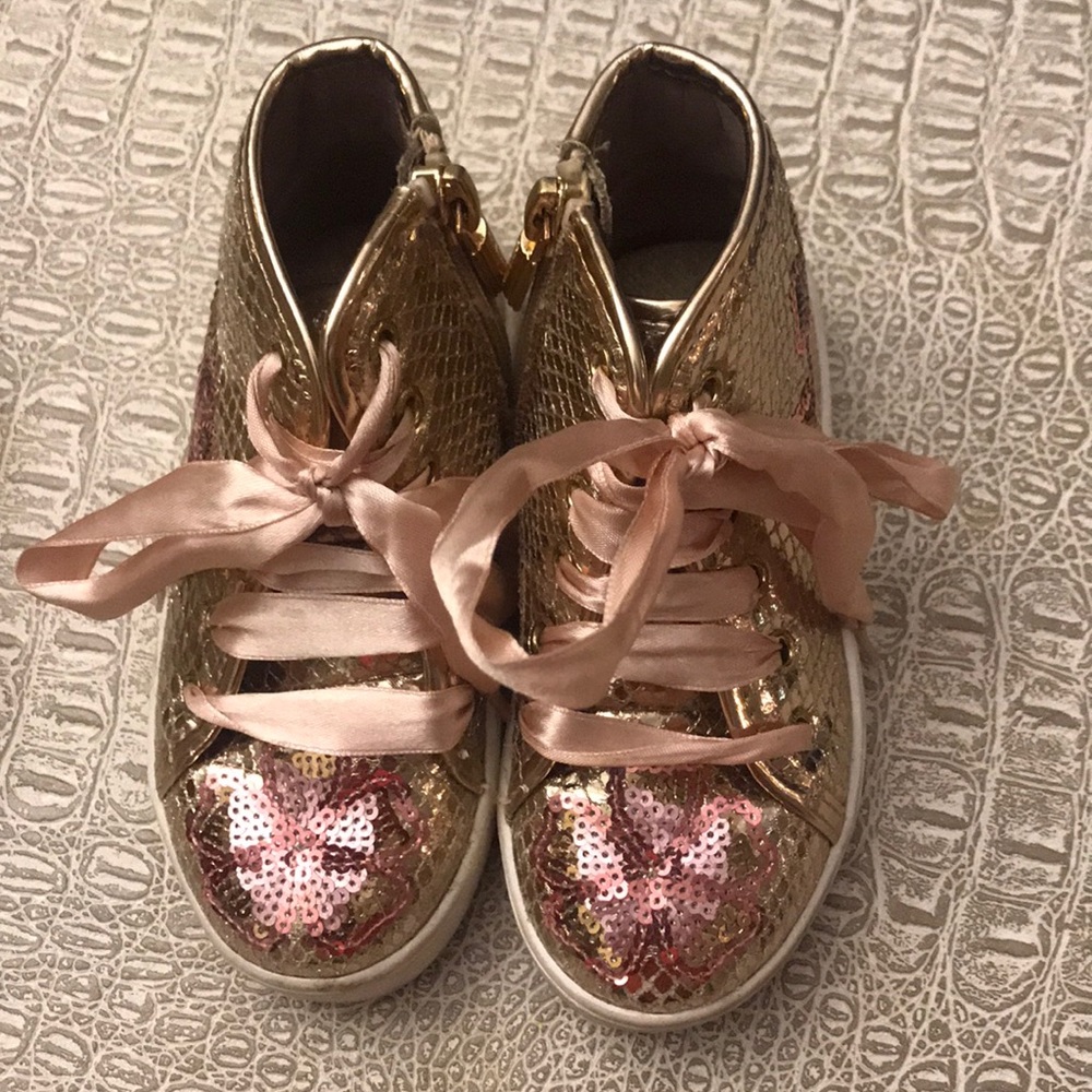 Michael Kors little girls high top sneakers